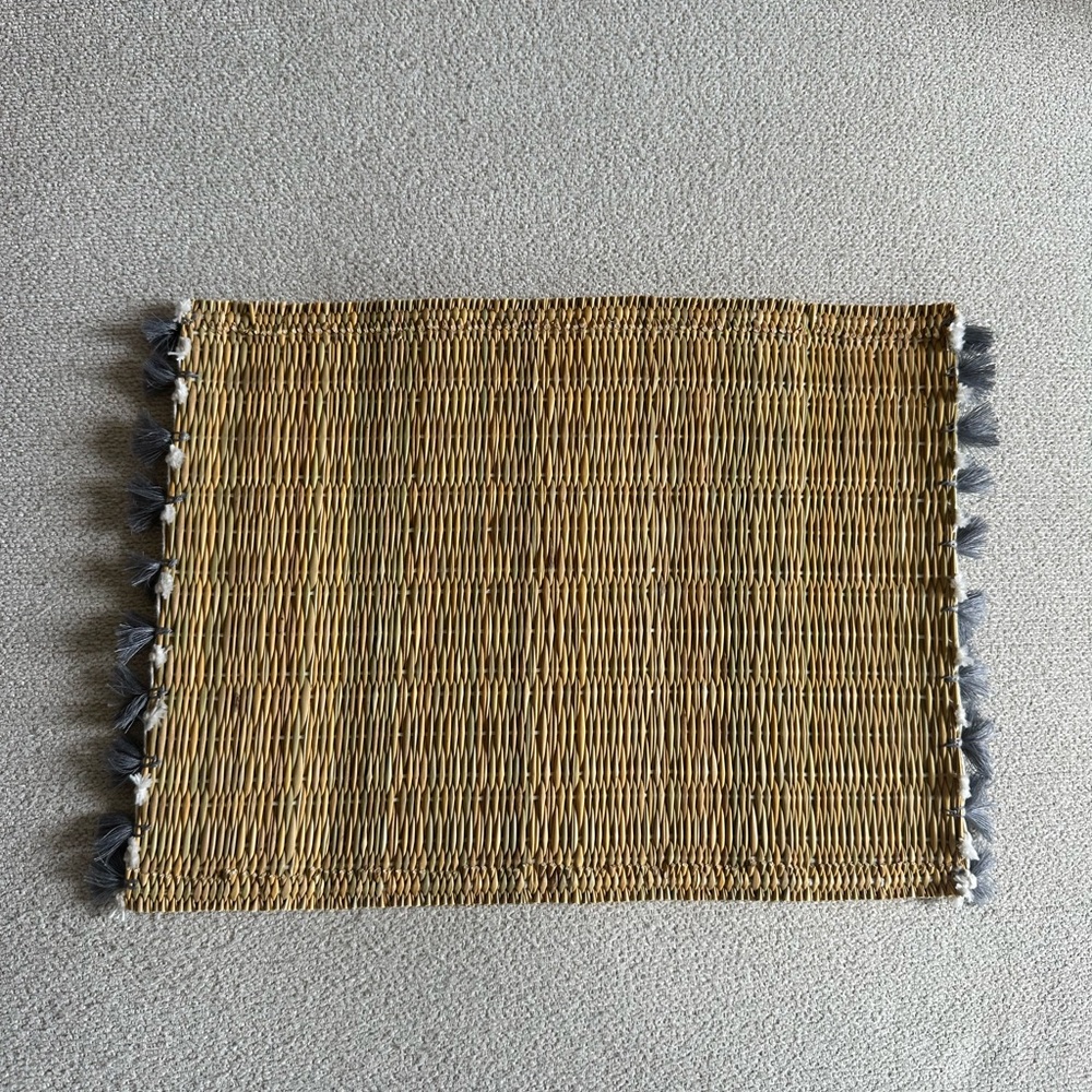 Set of 8 Handmade Bamboo Placemats – Natural Woven Straw, Tassel Edge  – New